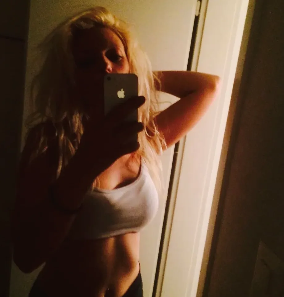 Aylin, 33