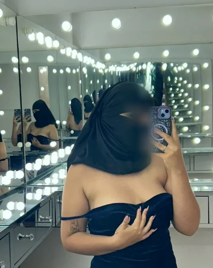 Christina, 22