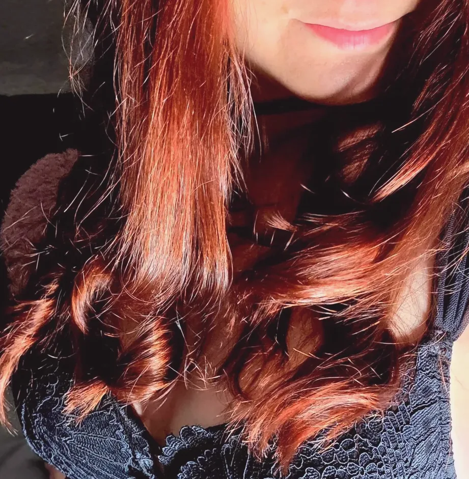 Lilly, 29